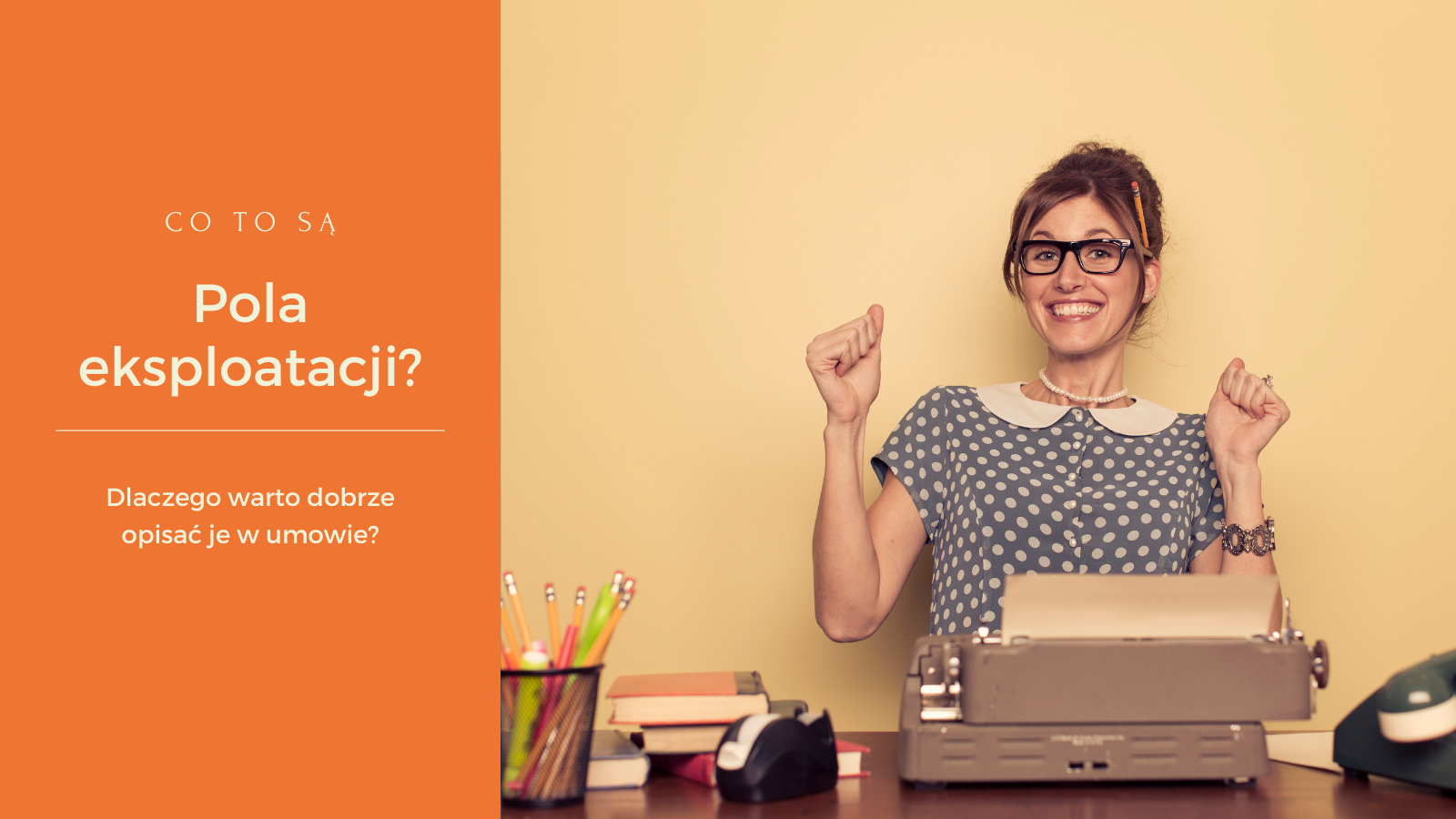 Kobieta cieszy się nad maszyną do pisania okładka do artykułu o polach eksploatacji